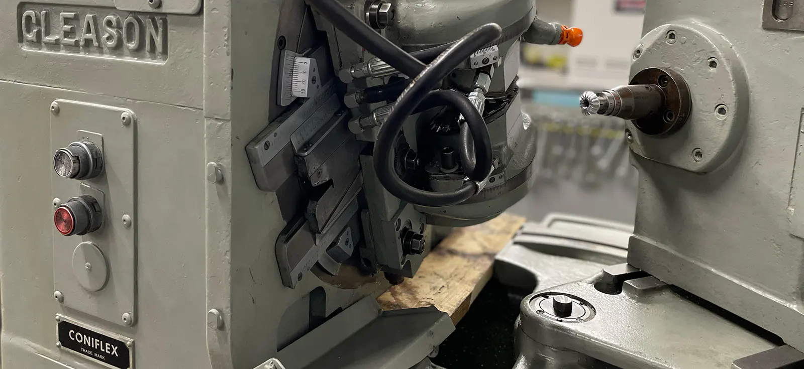 GLEASON 2A BEVEL GEAR MACHINE (CONIFLEX)