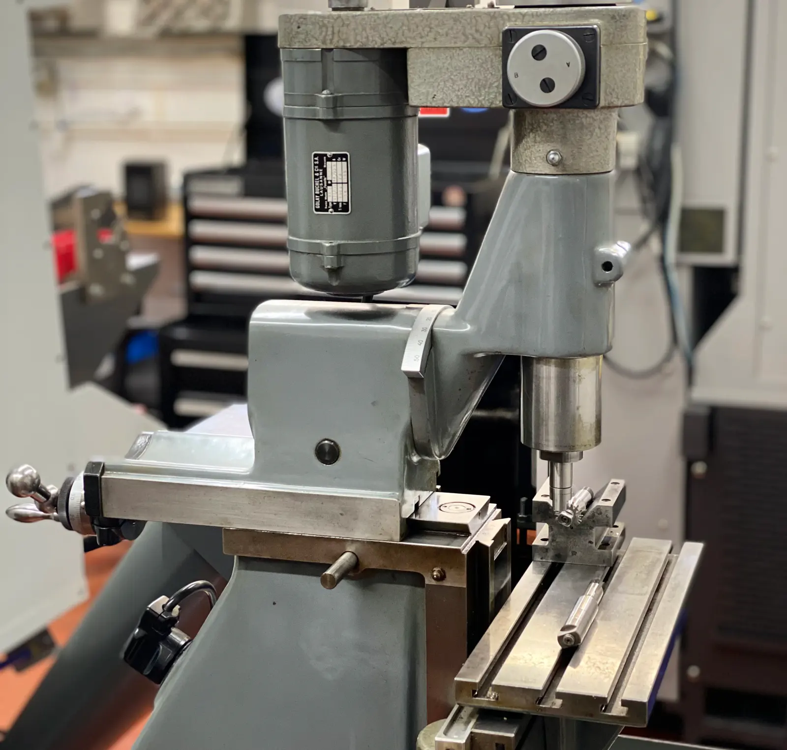 SIXIS MANUAL MILL