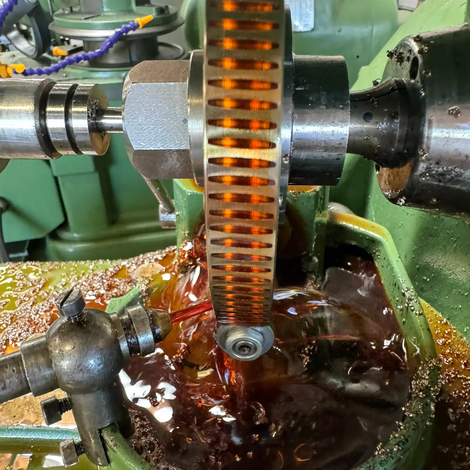 MIKRON 102 GEAR HOBBER